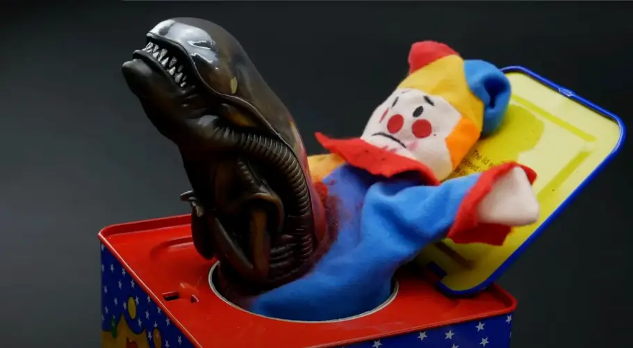 Alien Jack-in-a-box